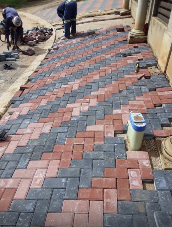 12EC11BB-8DF2-463D-83C7-2F859FDB4E6C