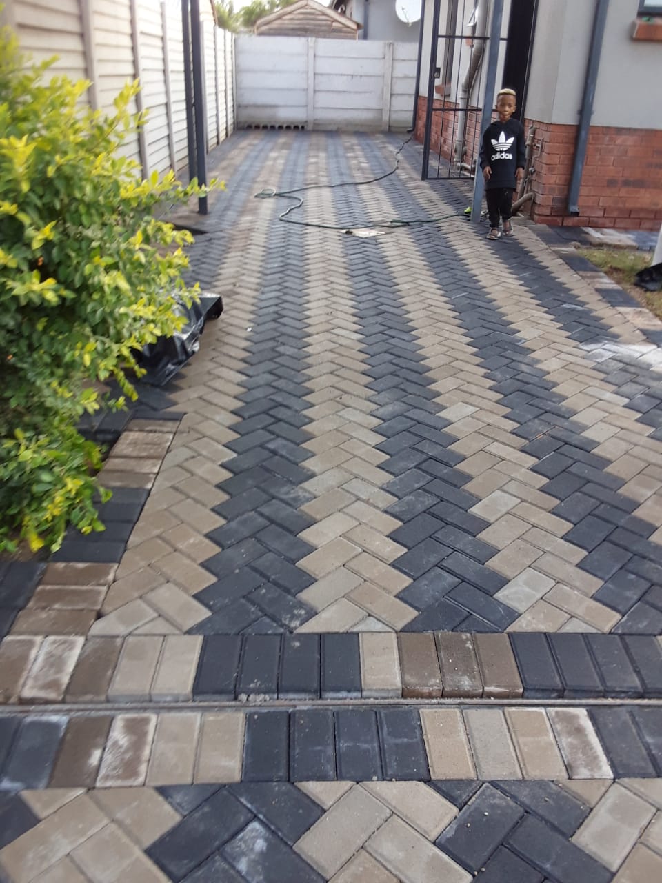 A9DE37B8-08F6-4377-A1FD-8C99BD7DDFB1