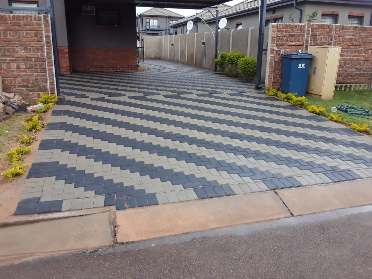 CE4AFD0C-8084-4938-A629-4CF020DA6D7B